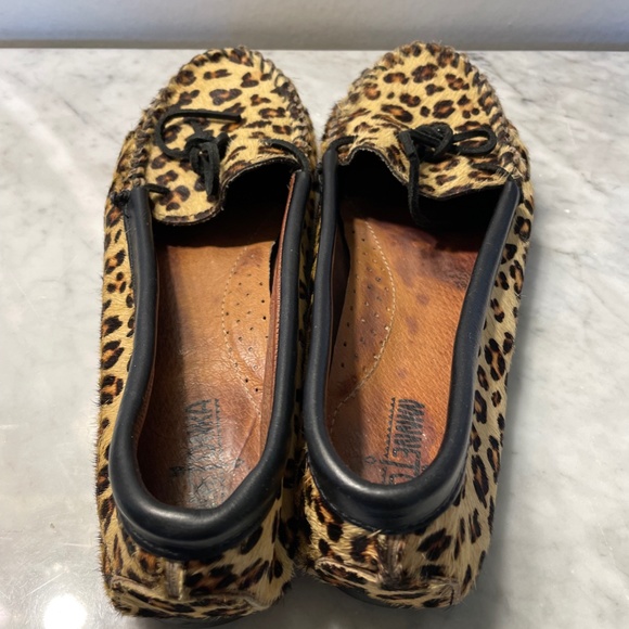 Minnie Tonka Cheetah Print Moccasins - Picture 3 of 5